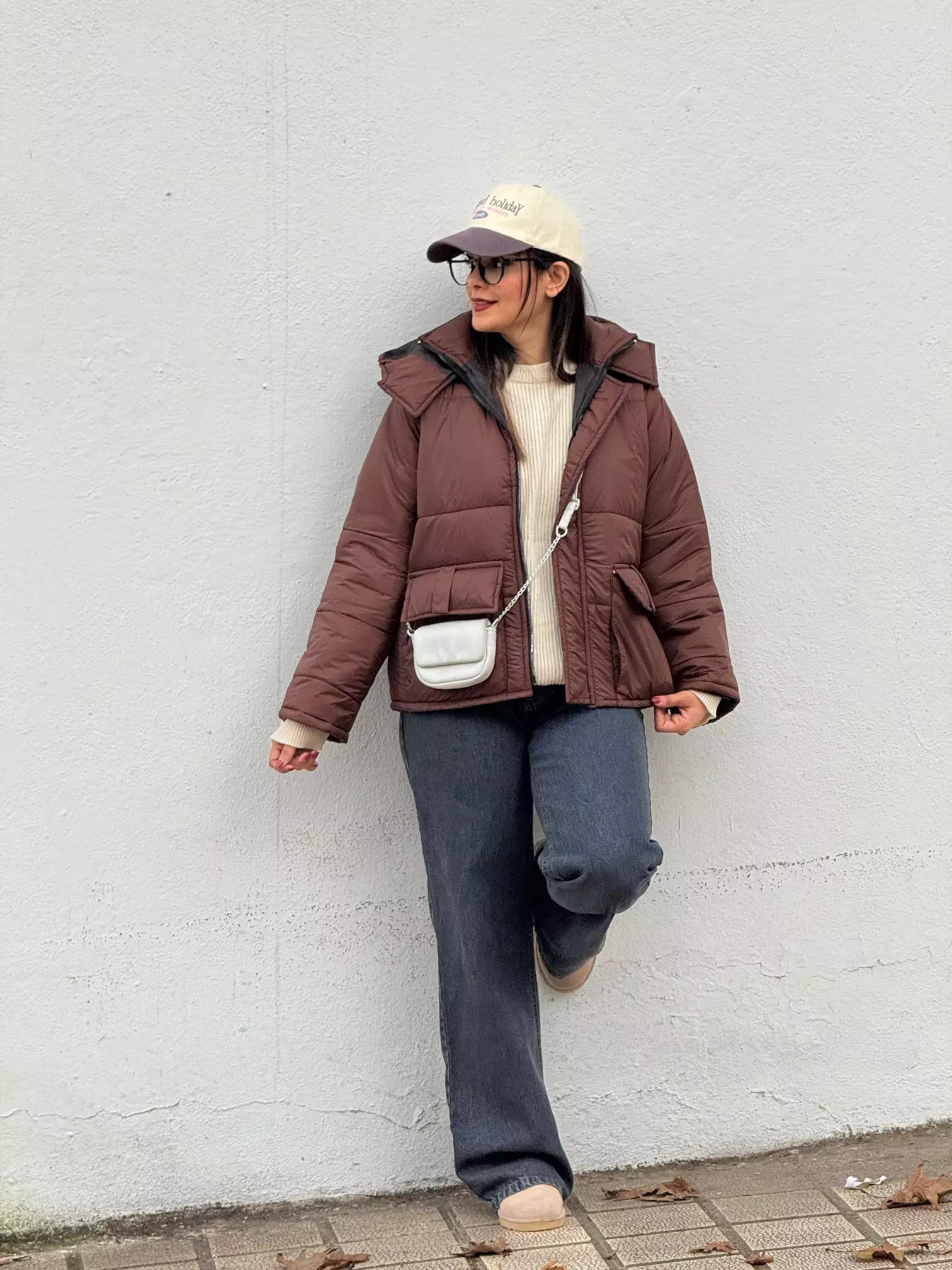 کاپشن کلاهدار کامیلا